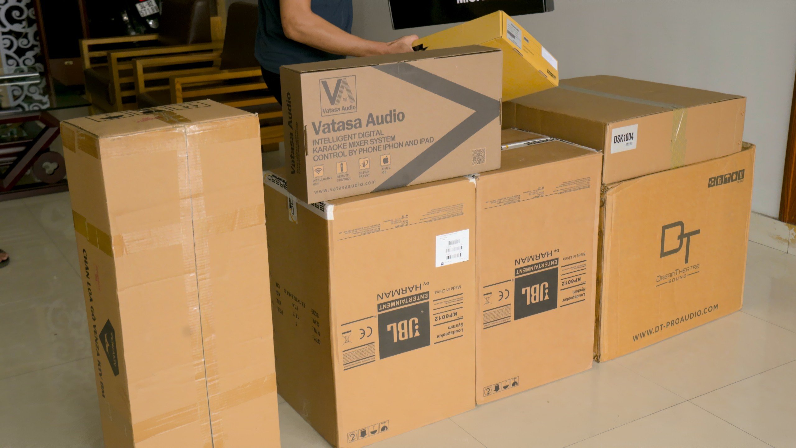 Khách hàng Minh Tài đánh giá về sản phẩm Dàn Karaoke JBL TT190: (JBL PRX 412M, JBL VM300, JBL KX180A, Crown XLi 2500)